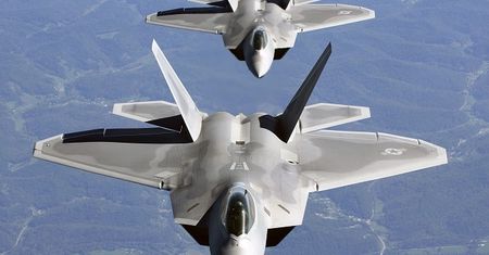 Lockheed Martin F-22 Raptor, czyli jak USA radzą sobie z Rosją