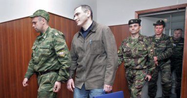 Odroczone rozpoczęcie procesu apelacyjnego byłych szefów Jukosu