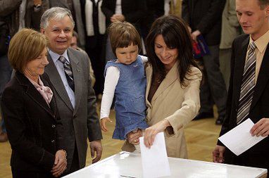 Największa białoruska gazeta o wyborach w Polsce
