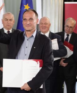 Dziwni ludzie od Pawła Kukiza. Muzyk zasiedlił Sejm kontrowersyjnymi postaciami