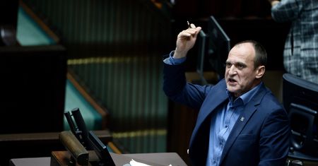 "Uwaga! Wraca Benzyna+!". Paweł Kukiz bije na alarm