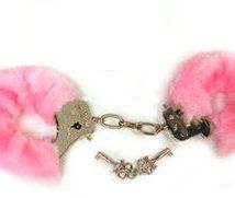 Sex-shopowe kajdany zdjęła im policja