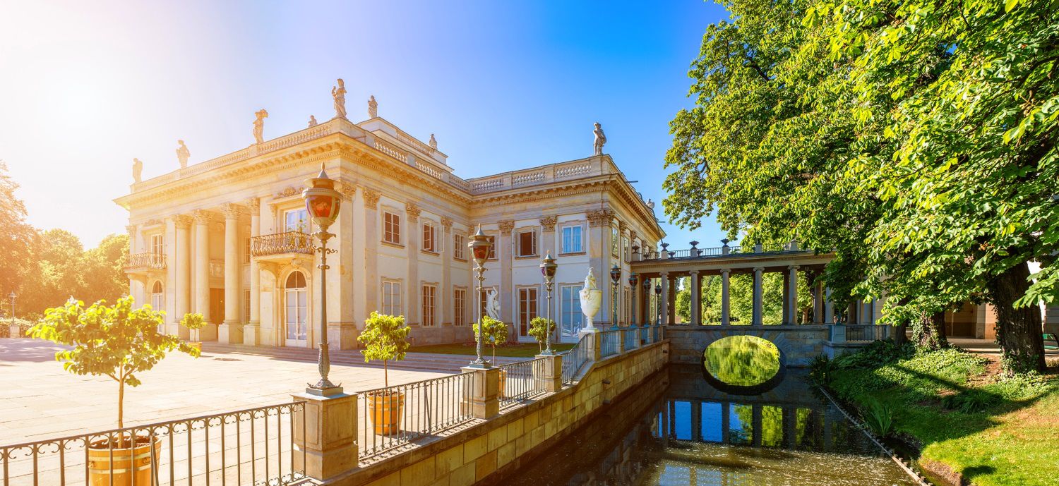 Muzeum Łazienki Królewskie przygotowało m.in. oprowadzanie po wystawie poświęconej nadwornemu malarzowi Stanisława Augusta - Janowi Bogumiłowi Plerschowi,