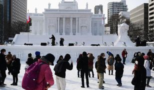 Łazienki Królewskie w Sapporo. Japończycy wybudowali warszawskie zabytki z lodu [ZDJĘCIA]