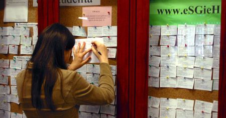 Mieszkanie dla studenta. Rynek rozgrzany, młodzi szukają lokali
