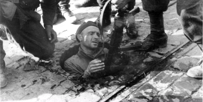"Niemcy porównywali powstanie do walk w Stalingradzie"