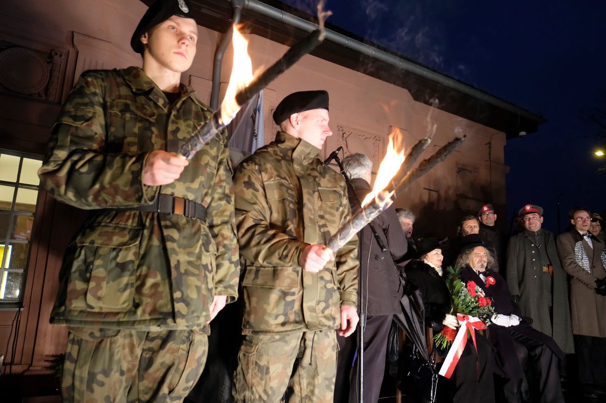 Obchody 99. rocznicy powstania wielkopolskiego znów bez wojskowej asysty. Przez apel smoleński