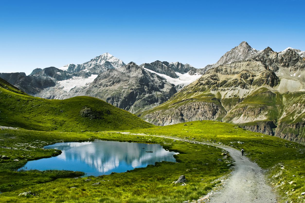 Śmierć turystki w Alpach Szwajcarskich. Spadła w przepaść