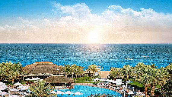 Otoczenie hotelu Fujairah Rotana Resort Spa w Emiratach Arabskich