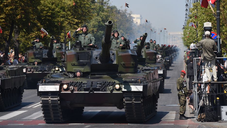 Defilada z okazji 3 maja. Ogromne utrudnienia na Wisłostradzie.