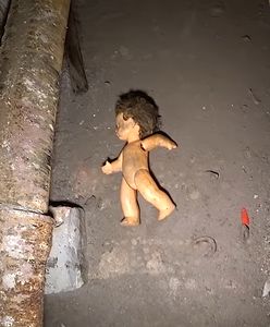 Lalki bez oczu, dziecięce krzesełka. Podziemia tego budynku skrywają wiele tajemnic