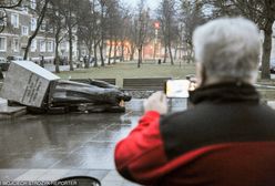 Pomnik ks. Jankowskiego obalony. Jest reakcja władz Gdańska