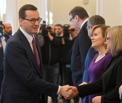 Raport RMF: Rząd łamie Konstytucję RP. Interpelacje czekają latami na odpowiedź