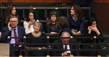 Siostra Morawieckiego broni jego dobrego imienia. "Mateusz nie będzie marionetką!"