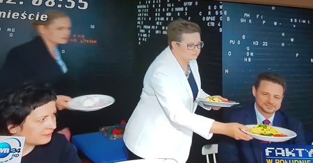 Śniadanie Trzaskowskiego. "Nowoczesne panie w tradycyjnych rolach"