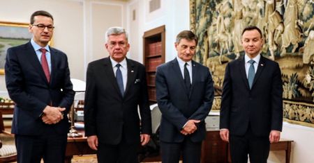 Jedno zdjęcie, które mówi wiele o nastrojach w PiS. Szybko zniknęło