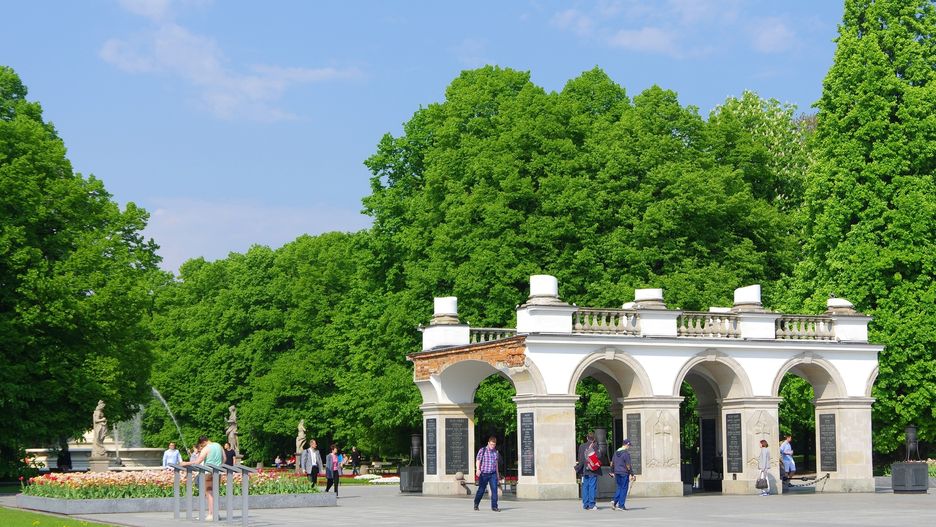 Plac Piłsudskiego od końca 2017 roku pozostaje terenem zamkniętym