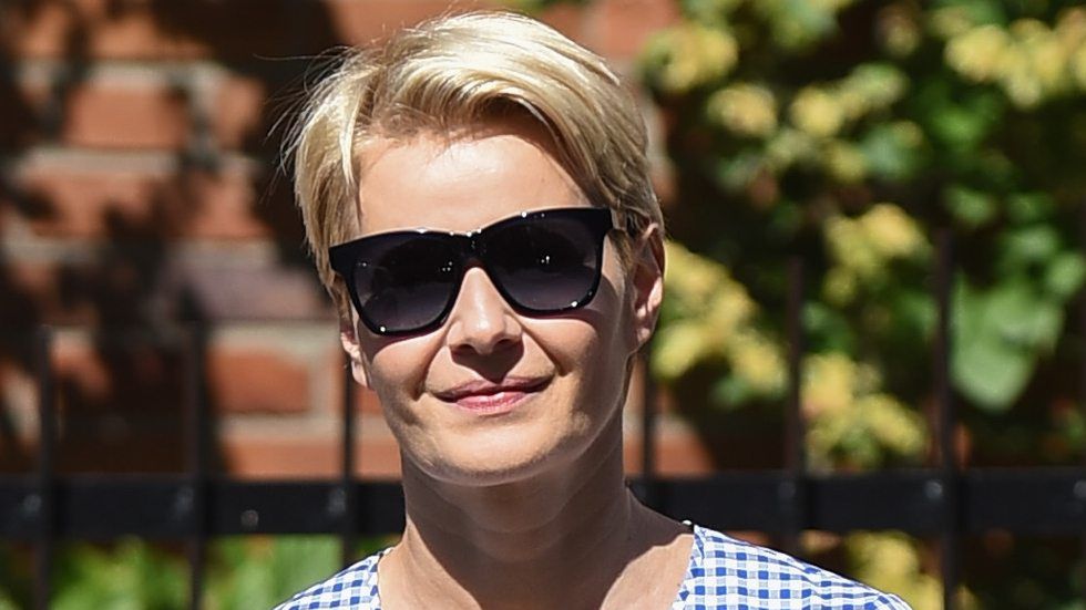 Kto czesze Małgorzatę Kożuchowską? Paparazzi przyłapali aktorkę jak wychodziła od fryzjera