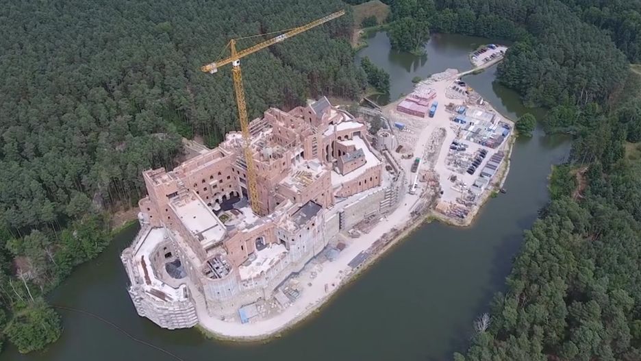 Zamek w Puszczy Noteckiej. Inwestor zabiera głos