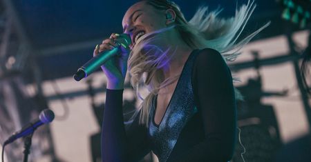 Ostatnia prosta Red Bull Tour Bus z Natalią Nykiel na pokładzie