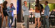 Marcin Hakiel imprezuje z przyjaciółmi. Paparazzi spotkali go z dwiema pięknościami. Była z nim Dominika?