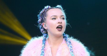 Natalia Nykiel nabawiła się kontuzji na koncercie. Ale nie przerwała występu
