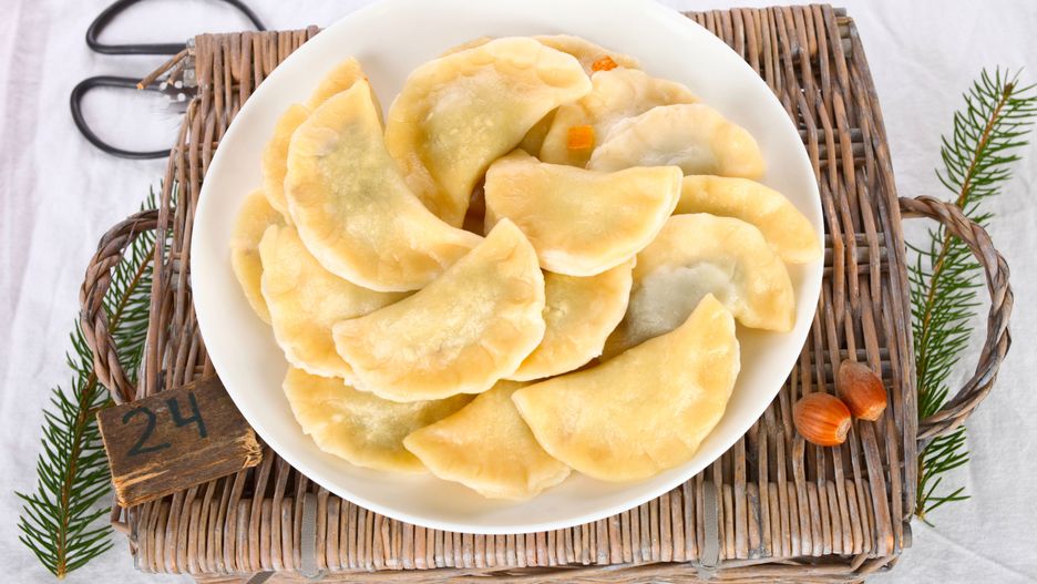 Świąteczne pierogi z makiem