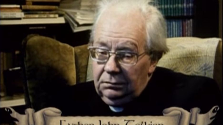 Ks. John Tolkien był wielokrotnie oskarżany o molestowanie nieletnich. Kościół wysłał go na "leczenie".