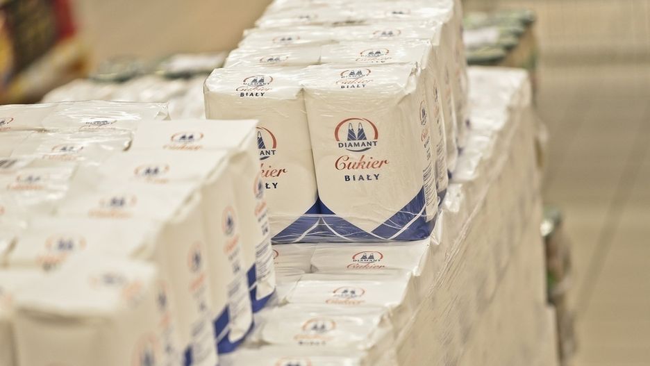W ciągu 26 miesięcy średnie ceny kilograma cukru promowanego w sklepach spadły o prawie 32 proc. 