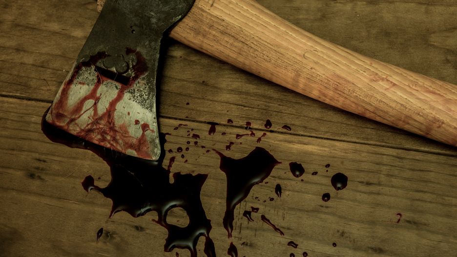 Rosja. Za namową matki zabił sąsiadkę i jej wnuki siekierą