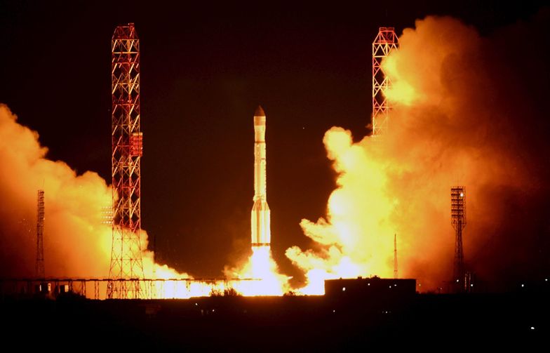 Podejrzane zachowanie satelitów Rosji. "To może być kosmiczna broń Putina"