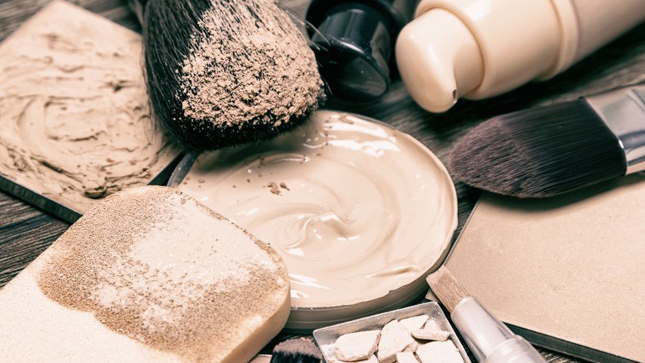 Lekki podkład na lato sprawia, że cera wygląda naturalnie