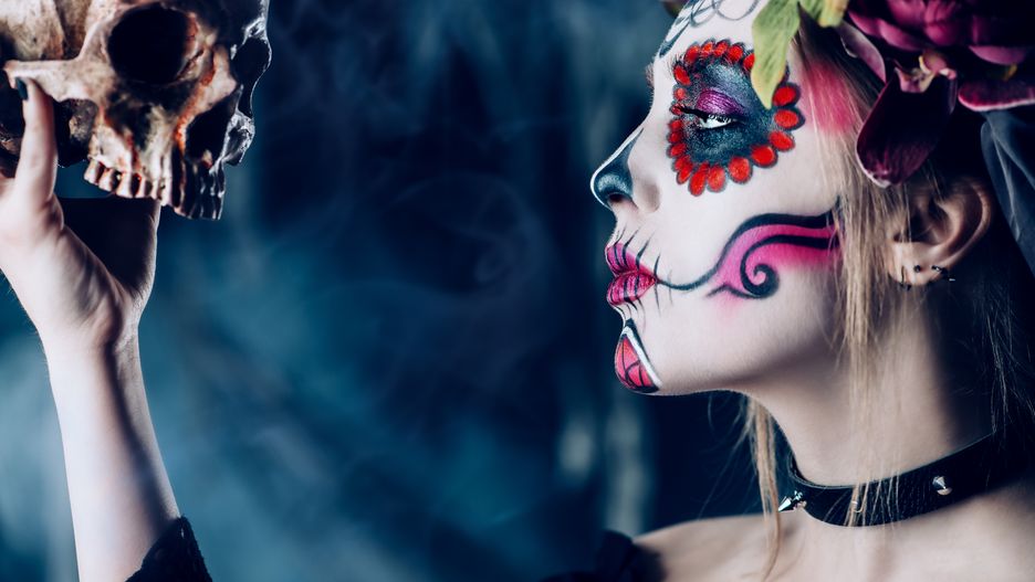 Makijaż na Halloween 2019. Najmodniejsze inspiracje z Instagrama