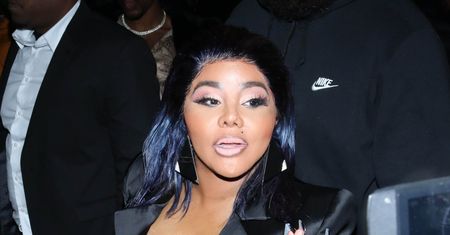 Lil Kim niczego się nie wstydzi. Odsłoniła biust