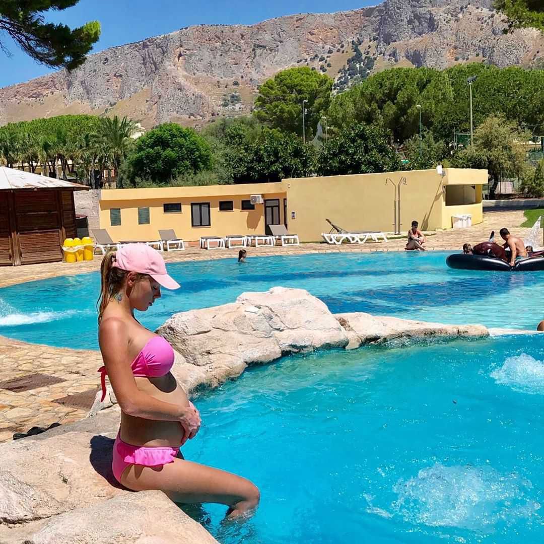 Jagoda Judzińska w ciąży w bikini