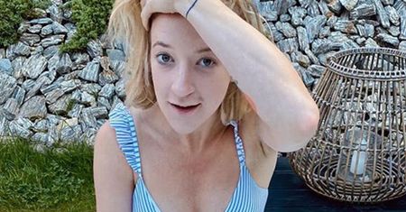 Lara Gessler przygotowuje się do porodu. Zdjęcie w bikini zachwyciło internautów: "Ale ma Pani zgrabny brzuszek"