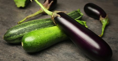Niskokaloryczny obiad. Poznaj przepis na niskokaloryczną zupę i drugie danie
