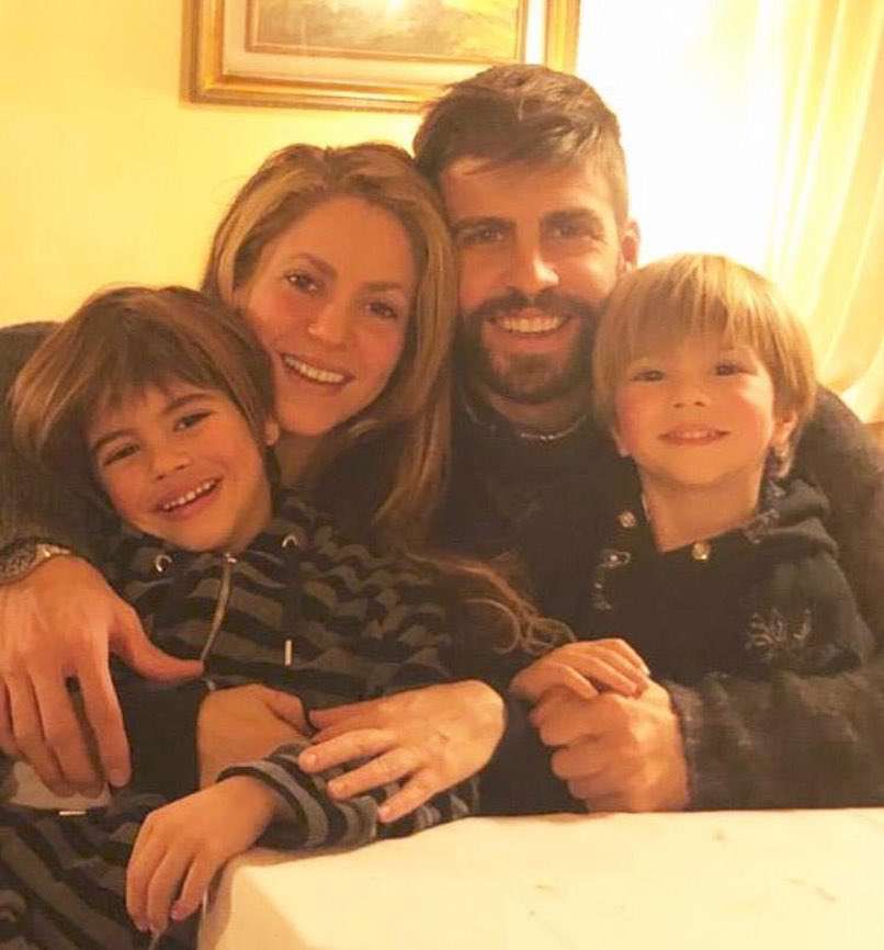 Shakira i Gerard Pique z dziećmi
