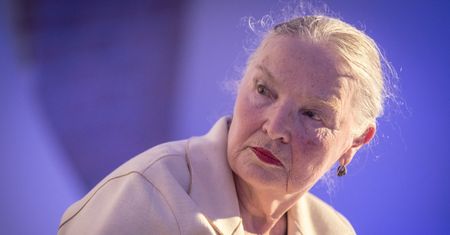Jadwiga Staniszkis ma radę dla prezydenta. "Powinien tupnąć nogą"
