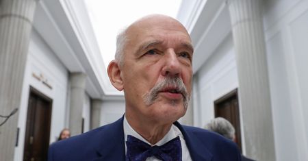 Janusz Korwin-Mikke: do polityki powinni iść bogaci!