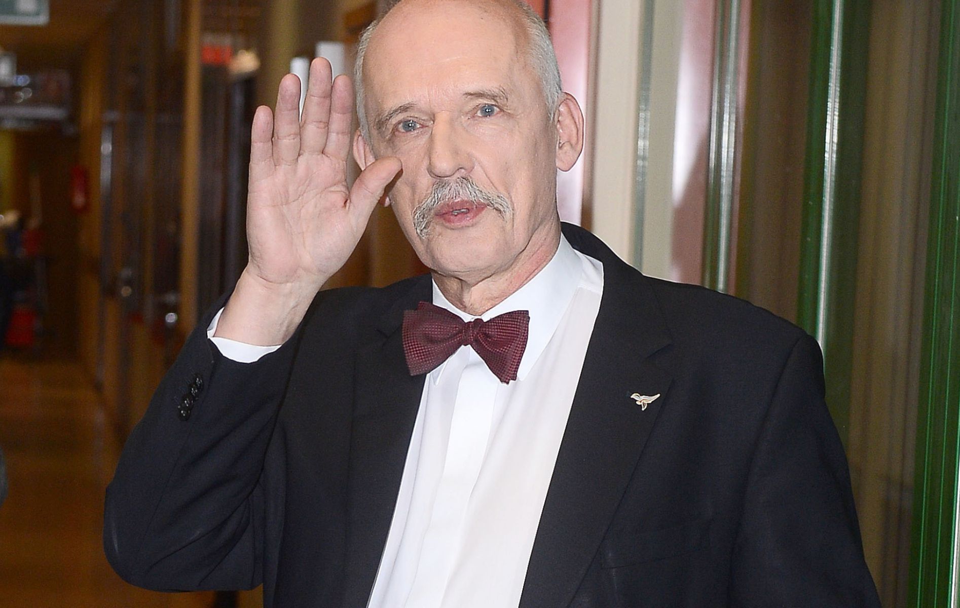 Janusz Korwin-Mikke w dobie pandemii postanowił zażartować