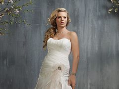 Alfred Angelo - suknie ślubne Plus Size