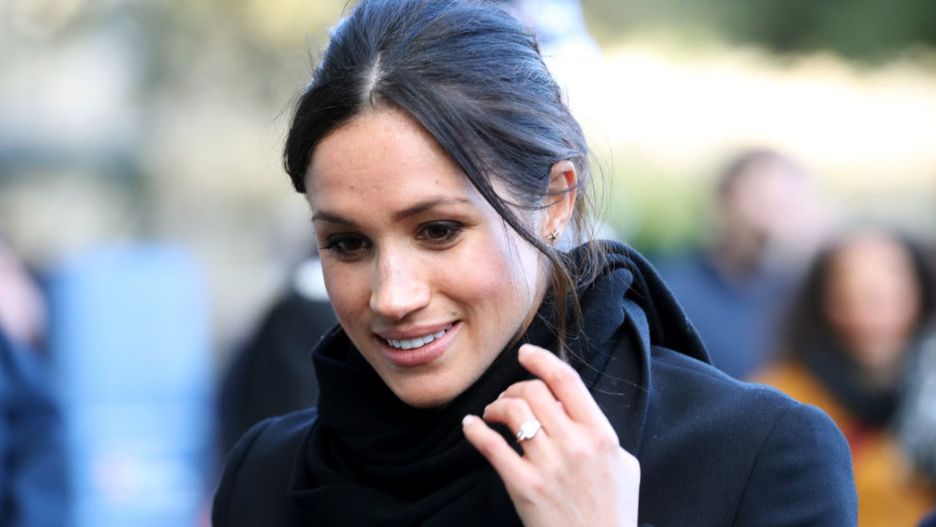 Krytykuje Meghan, by potem jej słodzić. Rodzinna telenowela dopiero się rozpoczyna.