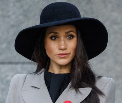 Meghan Markle bierna w rodzinnej wojence. Brytyjski dwór zabrania jakichkolwiek wypowiedzi