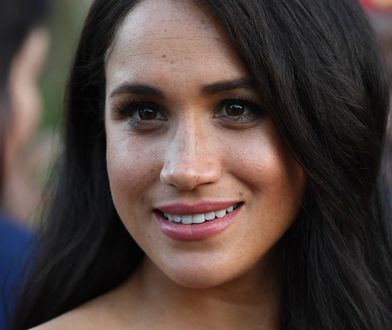 Meghan Markle w zielonej w sukni w pasy. Już raz ją założyła