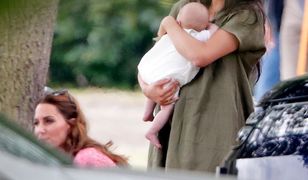 Meghan Markle igra z królową. Musi dotrzymać słowa