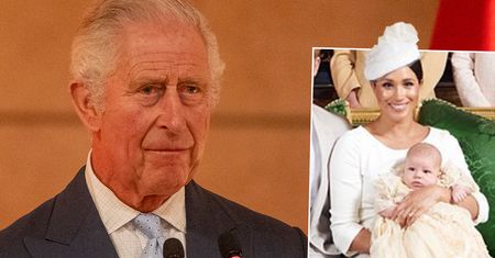 Pałac Buckingham wydał oficjalny komunikat ws. księcia Karola. Jest reakcja na doniesienia o rasistowskim zachowaniu wobec wnuka i Meghan