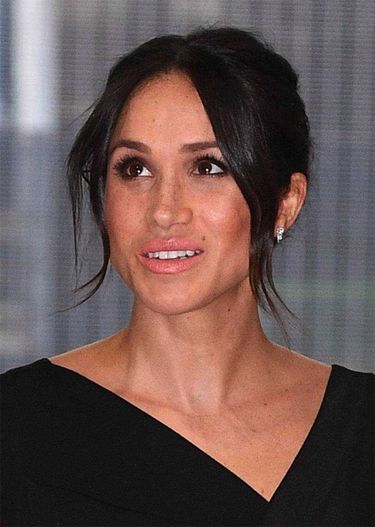 Meghan Markle w czarnej sukience