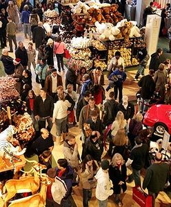 Czesi przyjeżdżają do Cieszyna kupować sztuczne choinki