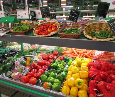 "Polskie" owoce i warzywa, które z Polską nie mają nic wspólnego. Tak oszukują sieci